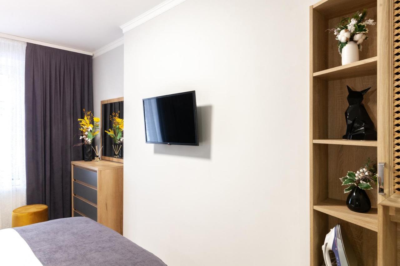 Alfa Apartments Kniazia Leva 2 Liov Exterior foto